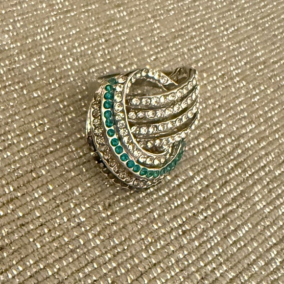 Cache Elegant Silver and Green Statement Ring - Picture 3 of 11